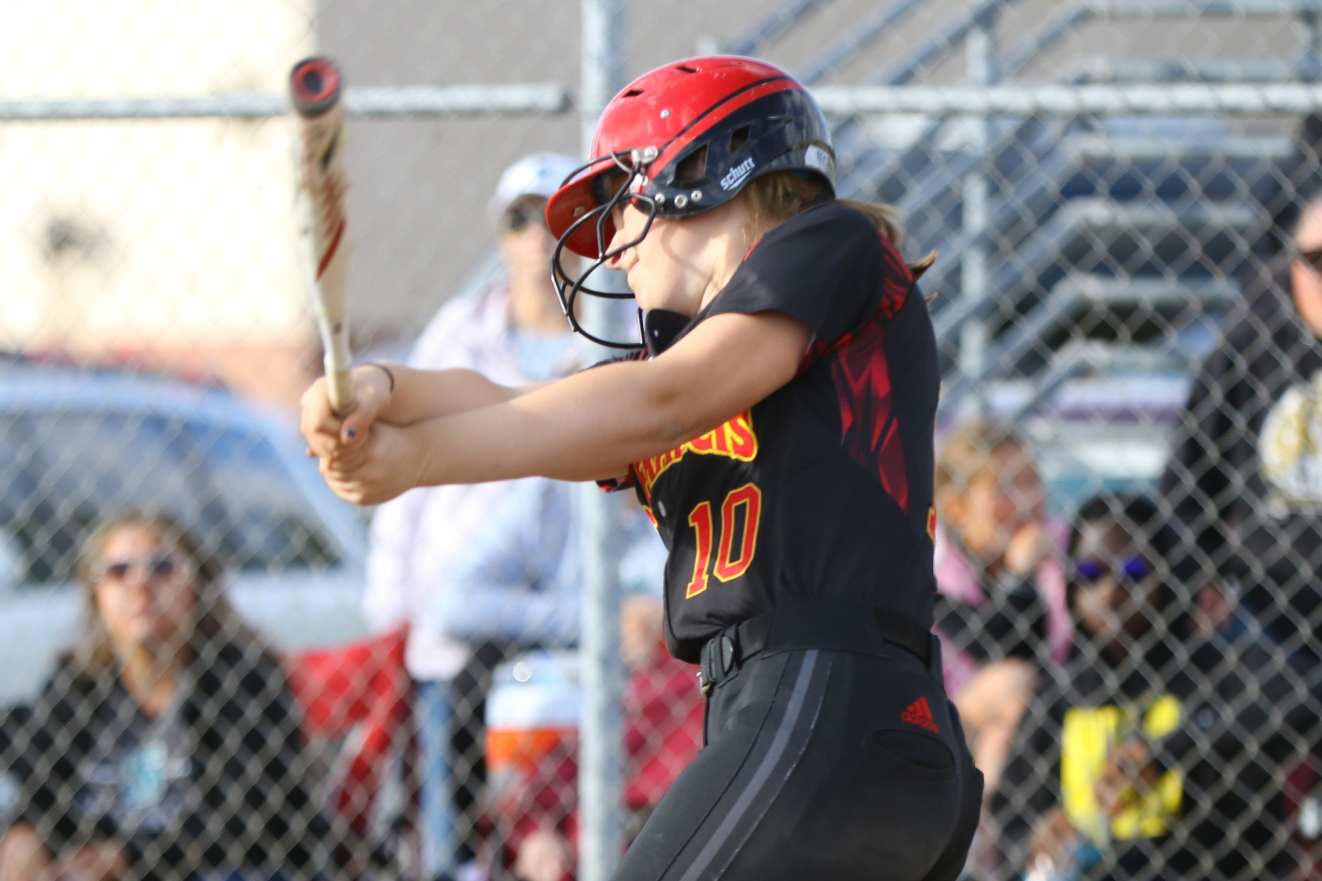 Strange hits 4-for-5 with walk-off hit against Huskies