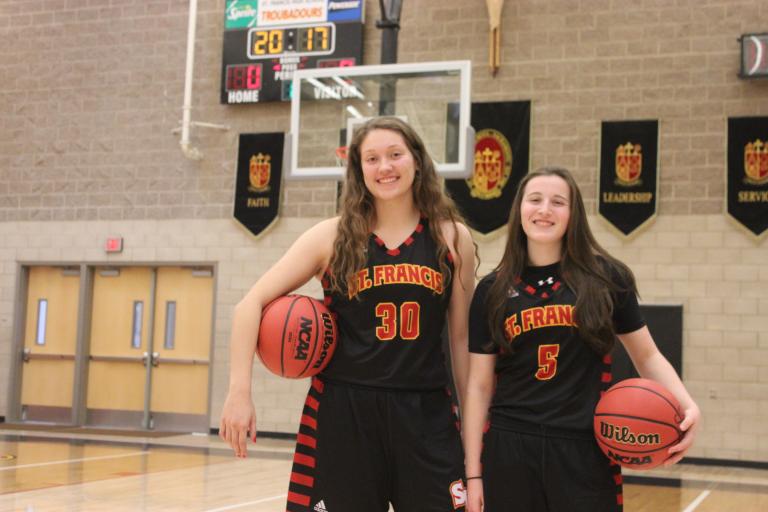 Basketball Celebrates Seniors with Win