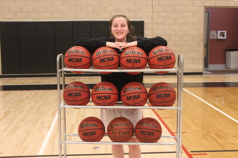 Senior Janae Fairbrook Scores 41, Hits 11 Three-Pointers in Win
