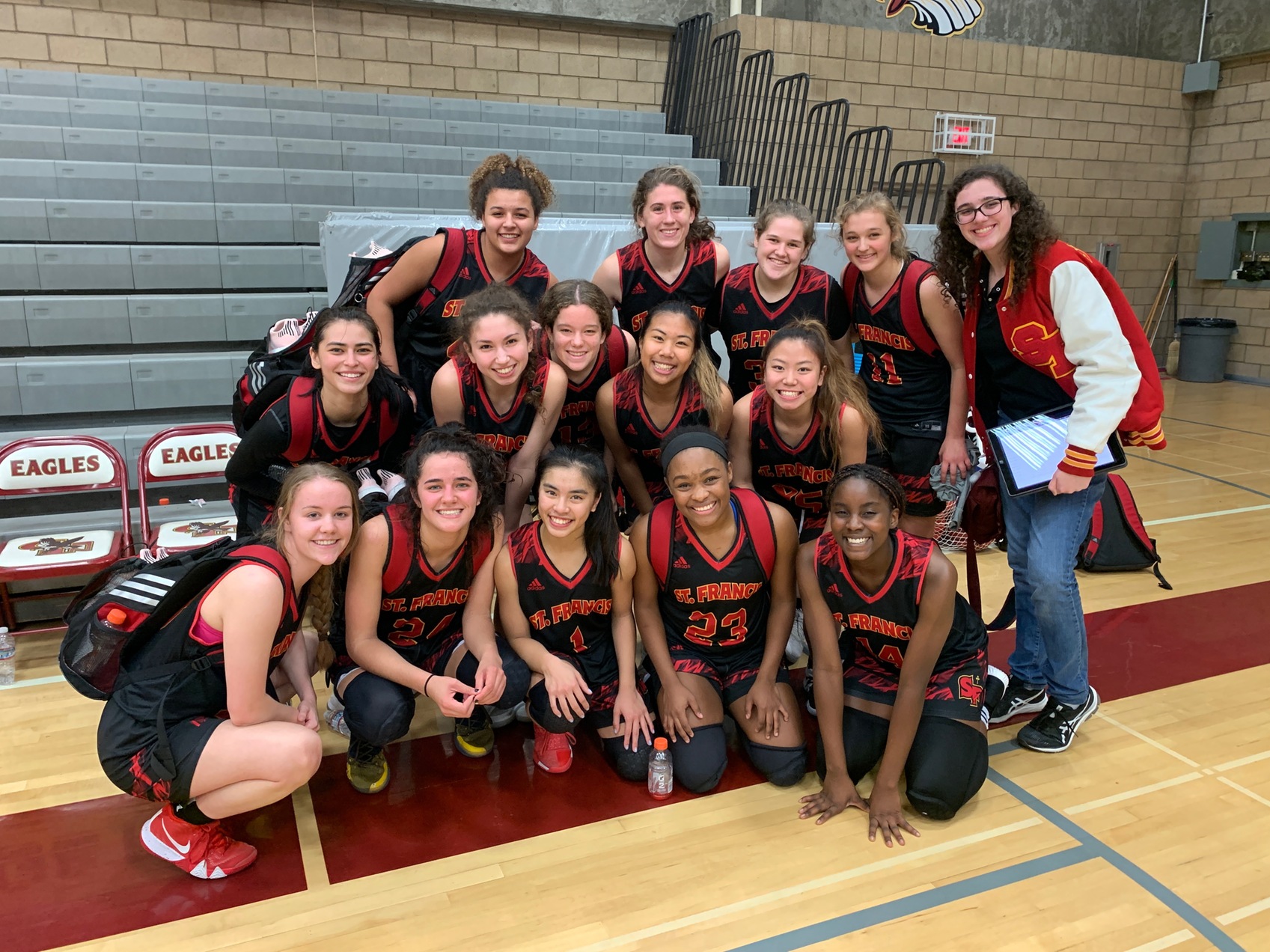Basketball Defeats Ridgeview at Central Valley Showdown