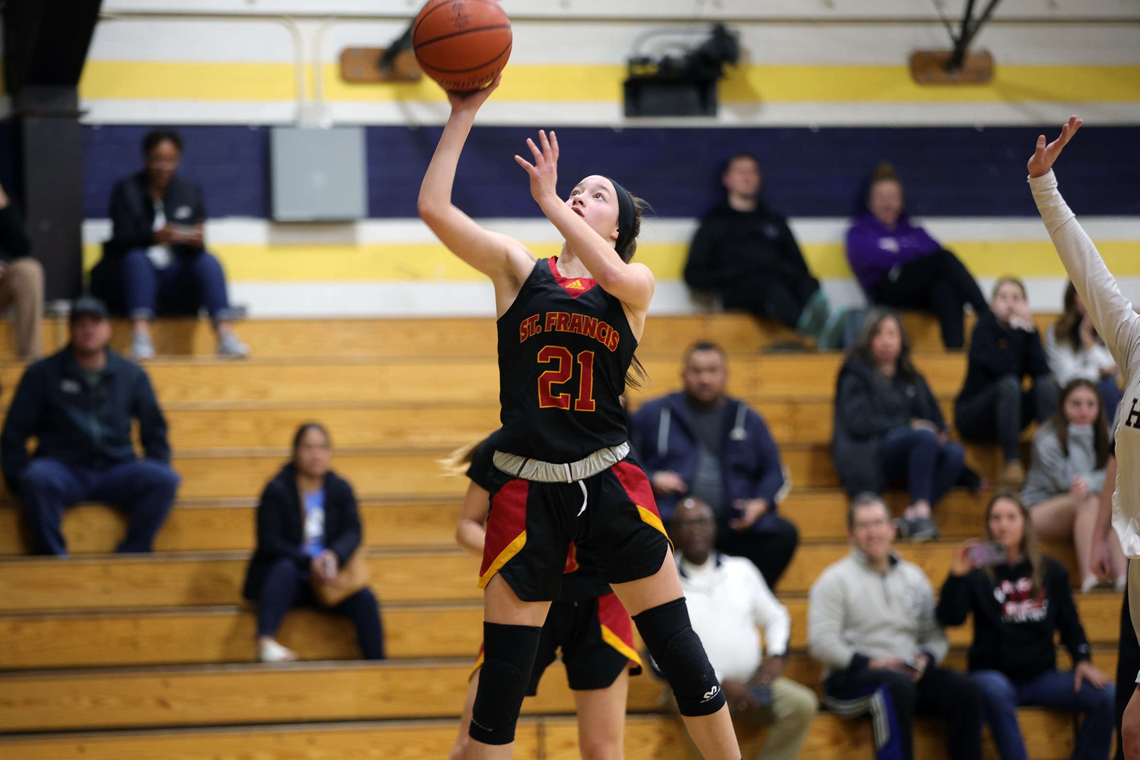 Perimeter game sparks Troubies' hoop win at Elk Grove
