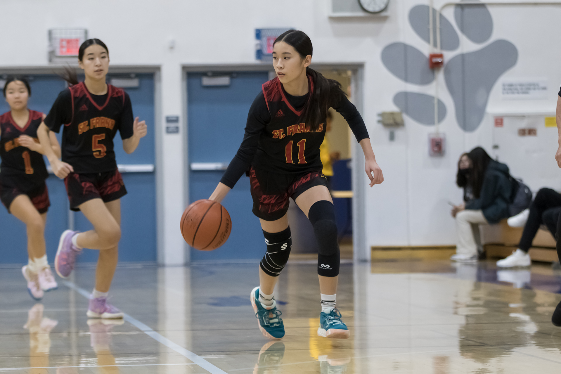 Tan, Heise lead JV Gold to dominating victory