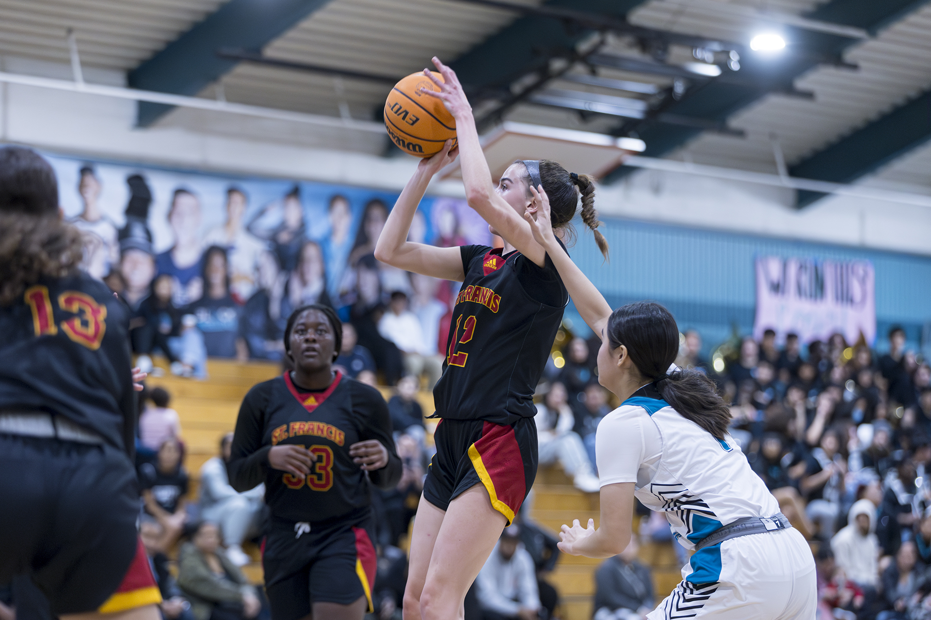 Seniors lead charge in road win against Huskies