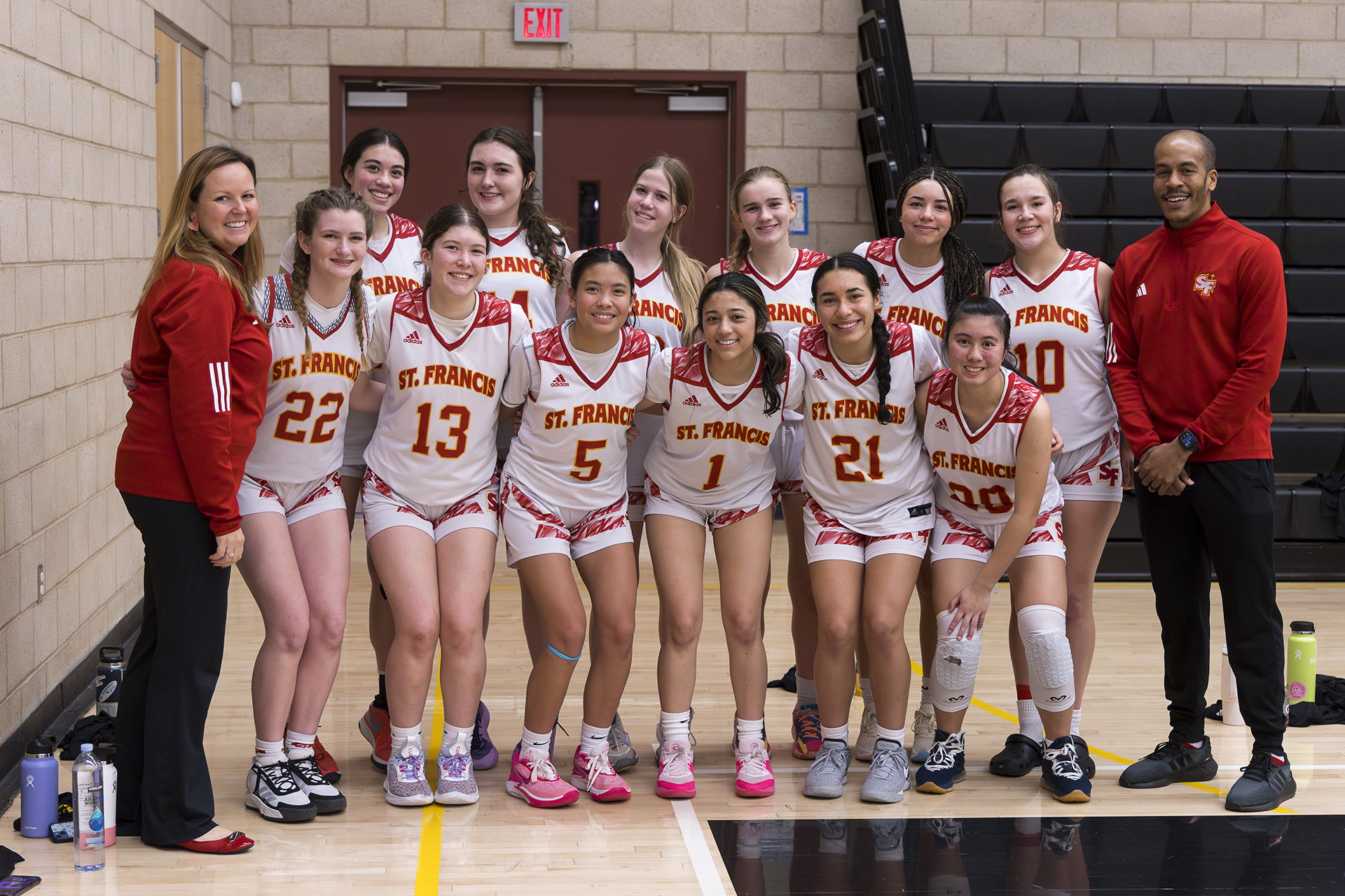 JV Gold finishes season on a dominating note