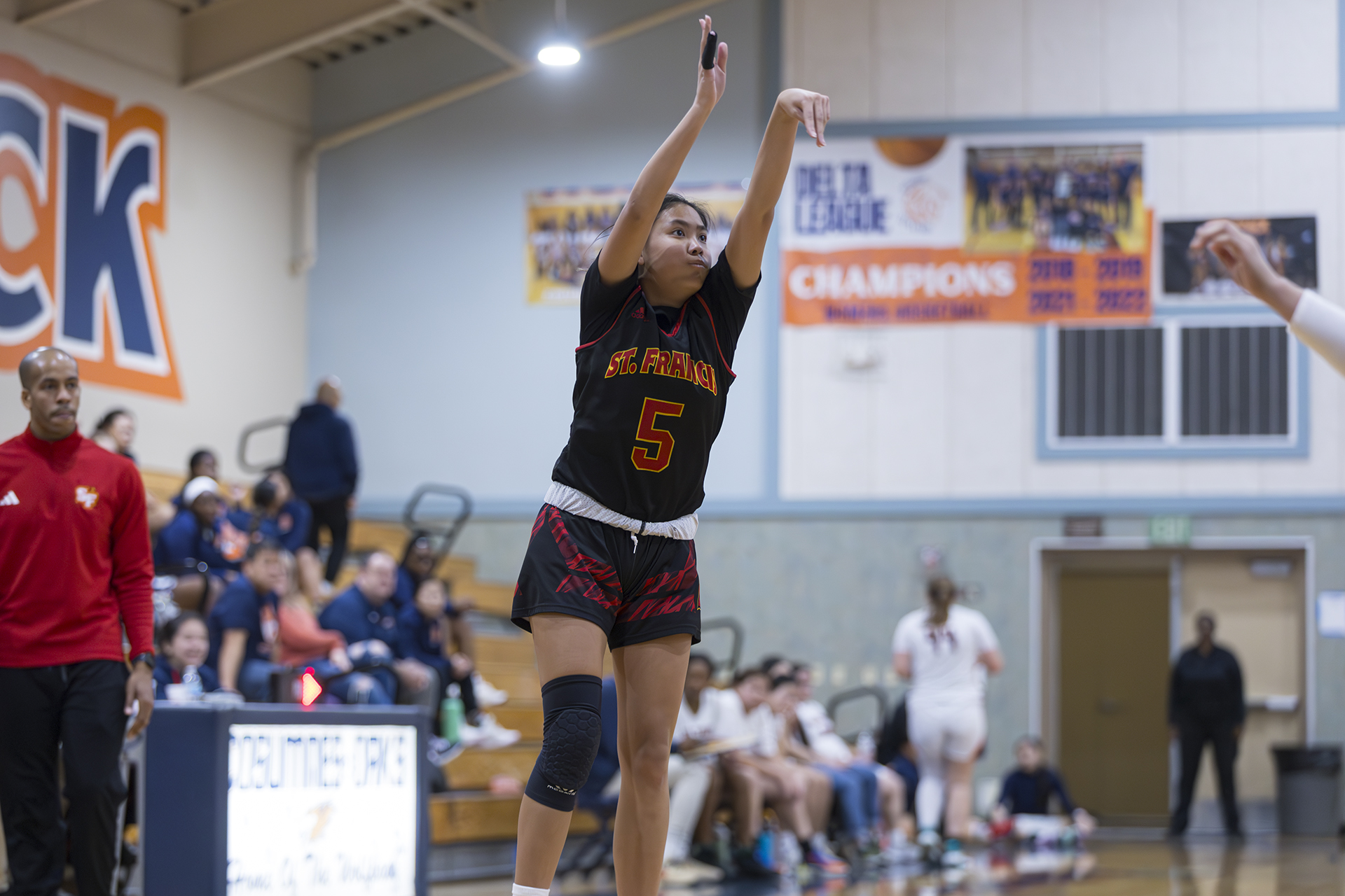 JV Gold shuts down Wolf Pack in road opener
