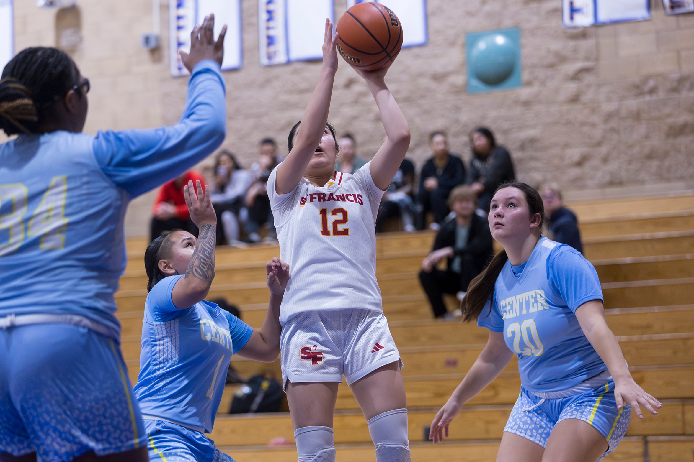 Troubie hoop sweeps Day 1 at Lincoln Invite