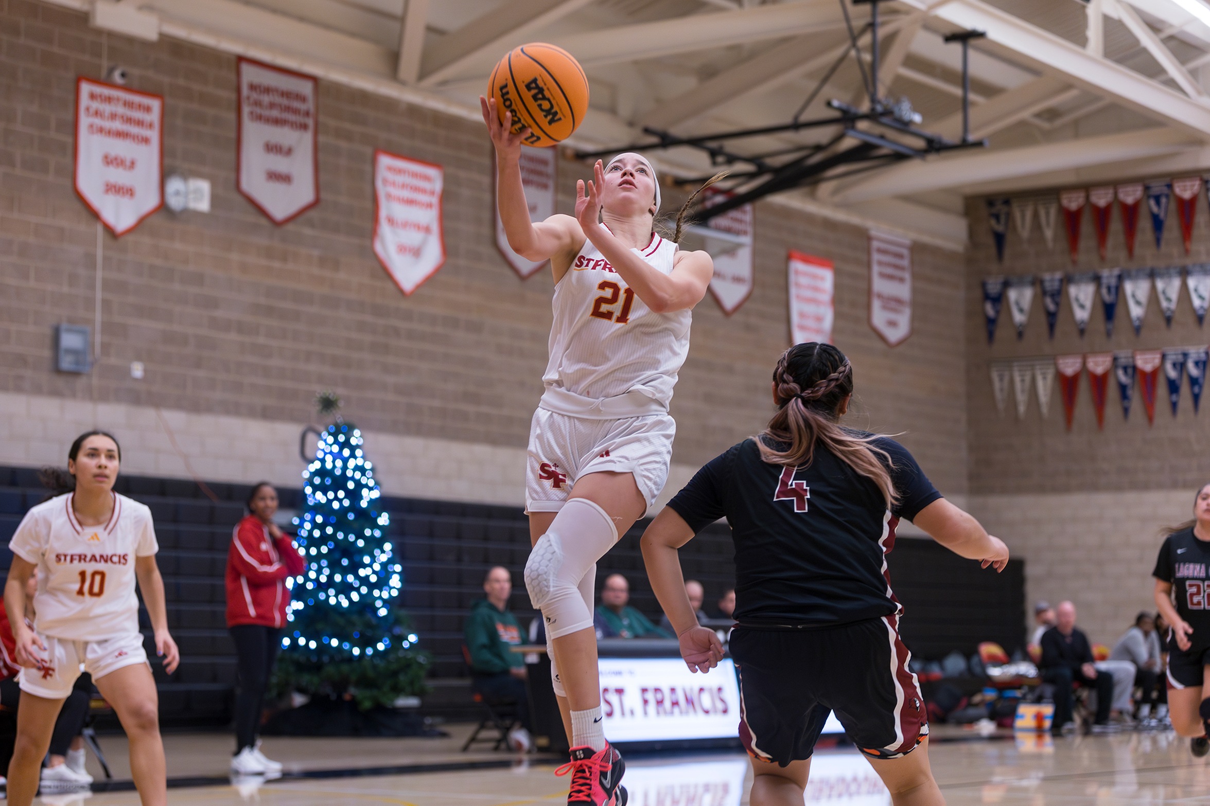London's sparks hot start to Troubie hoop win