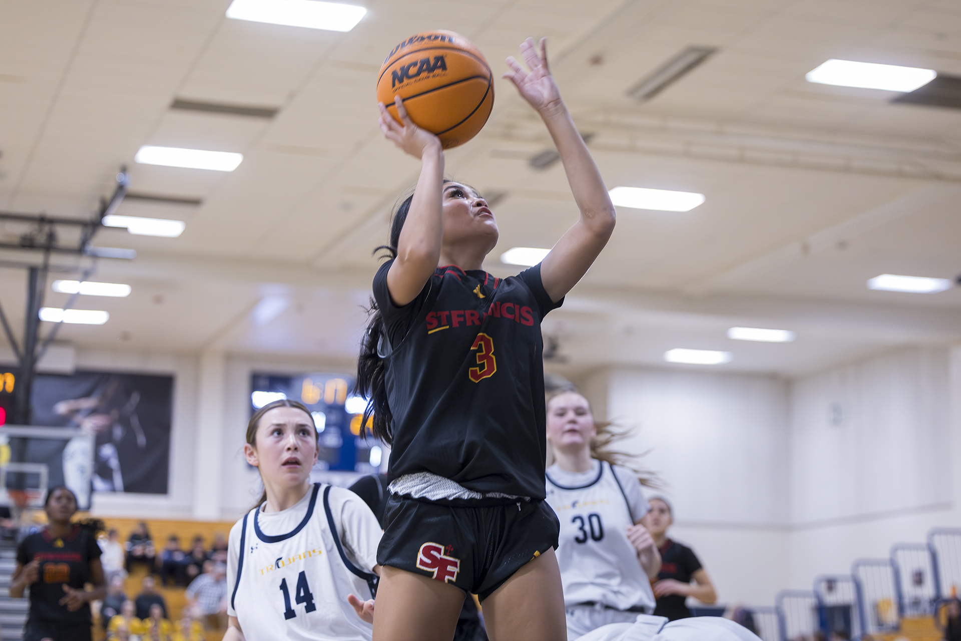 Medina scores career high in road test at Oak Ridge