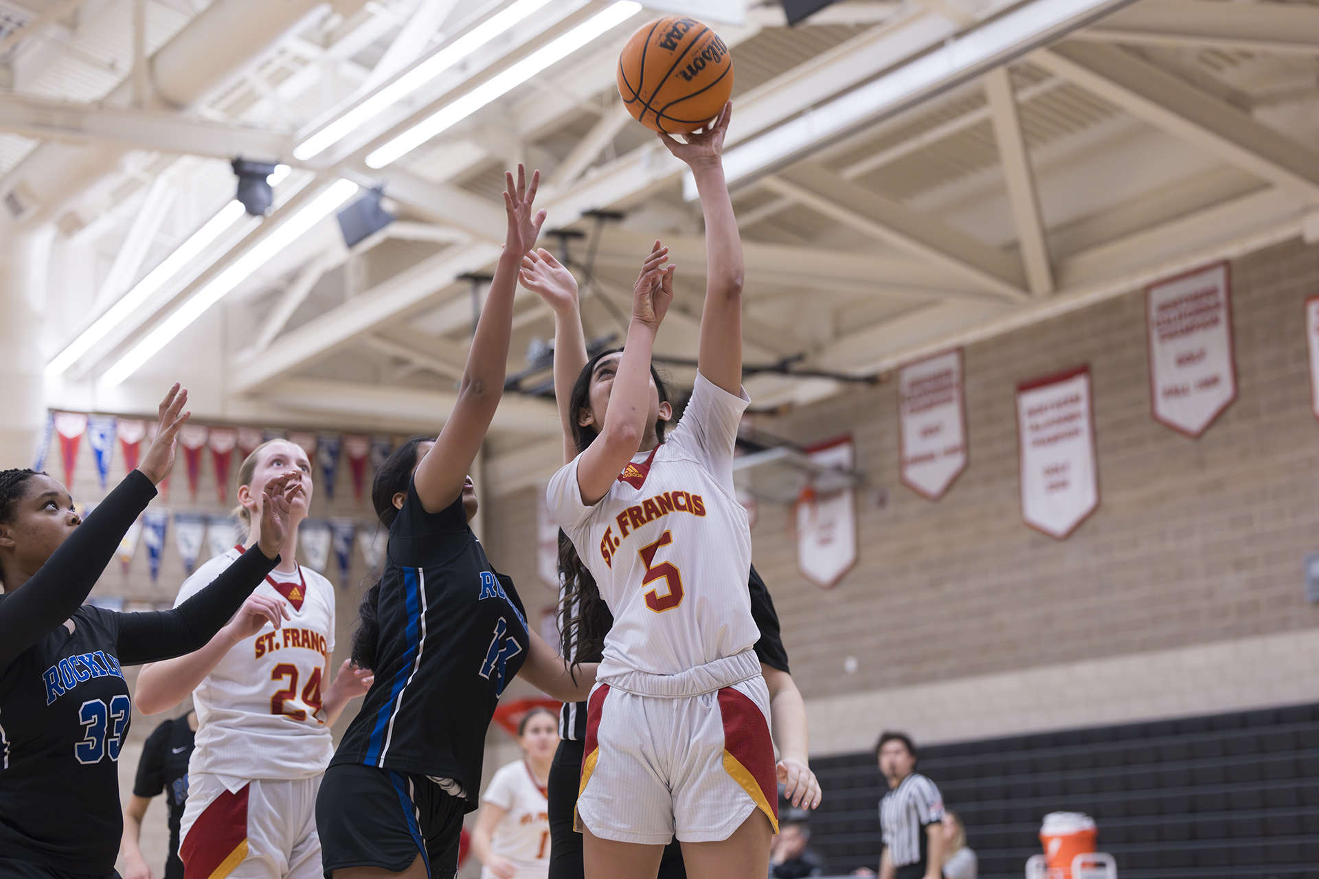 JV Gold rolls past Thunder