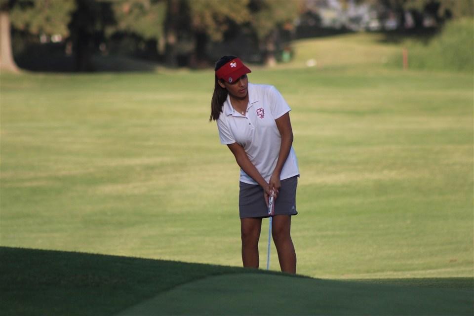Golf Wins Seventh Straight Dual Match