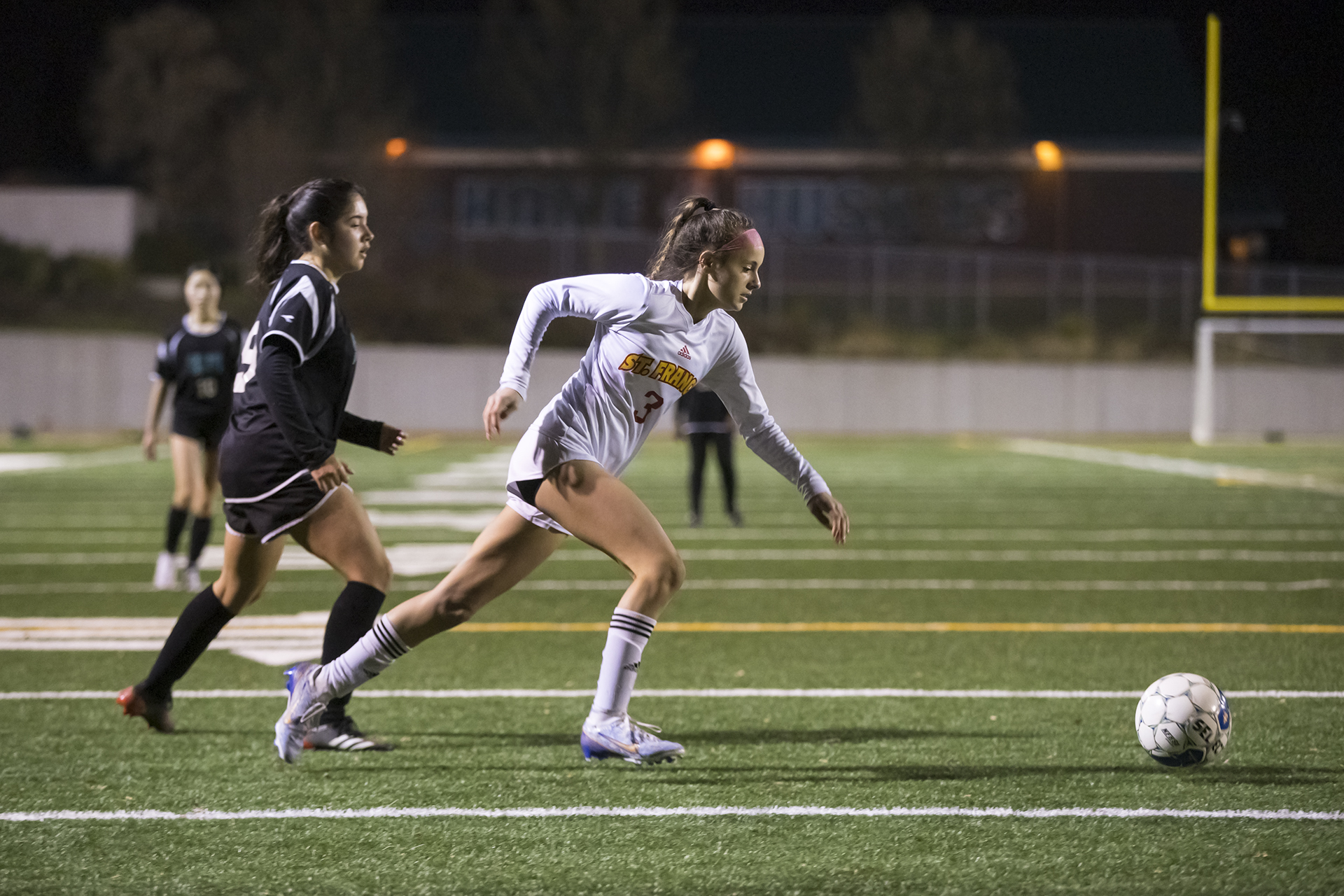JV Gold rolls past Huskies in league road win