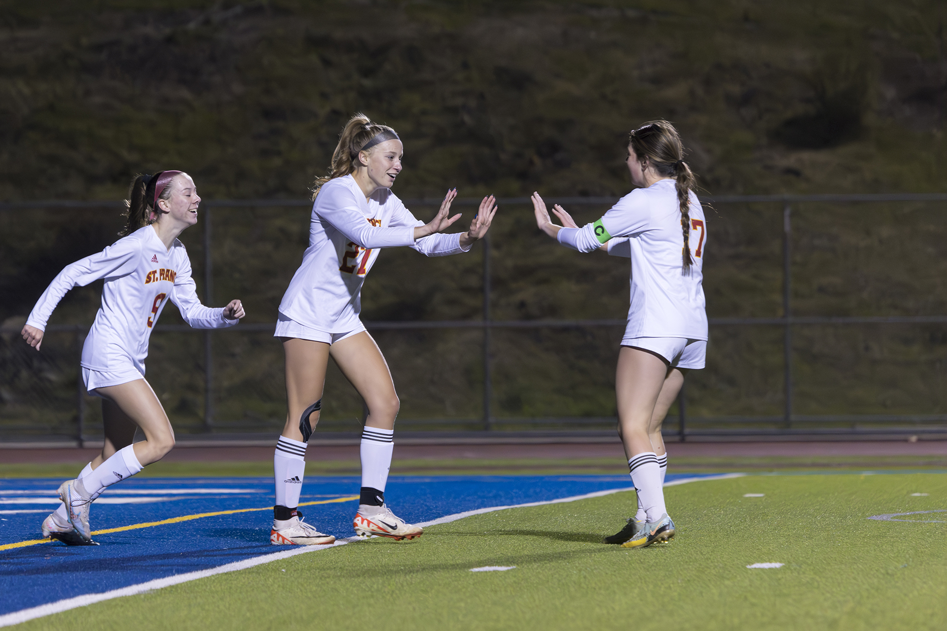 Hall, Sperber score in JV Gold opener