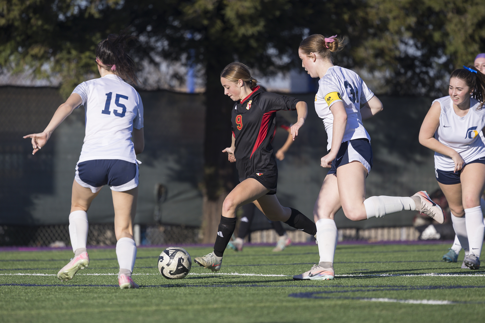 Early goals hold up as JV Gold tops Trojans