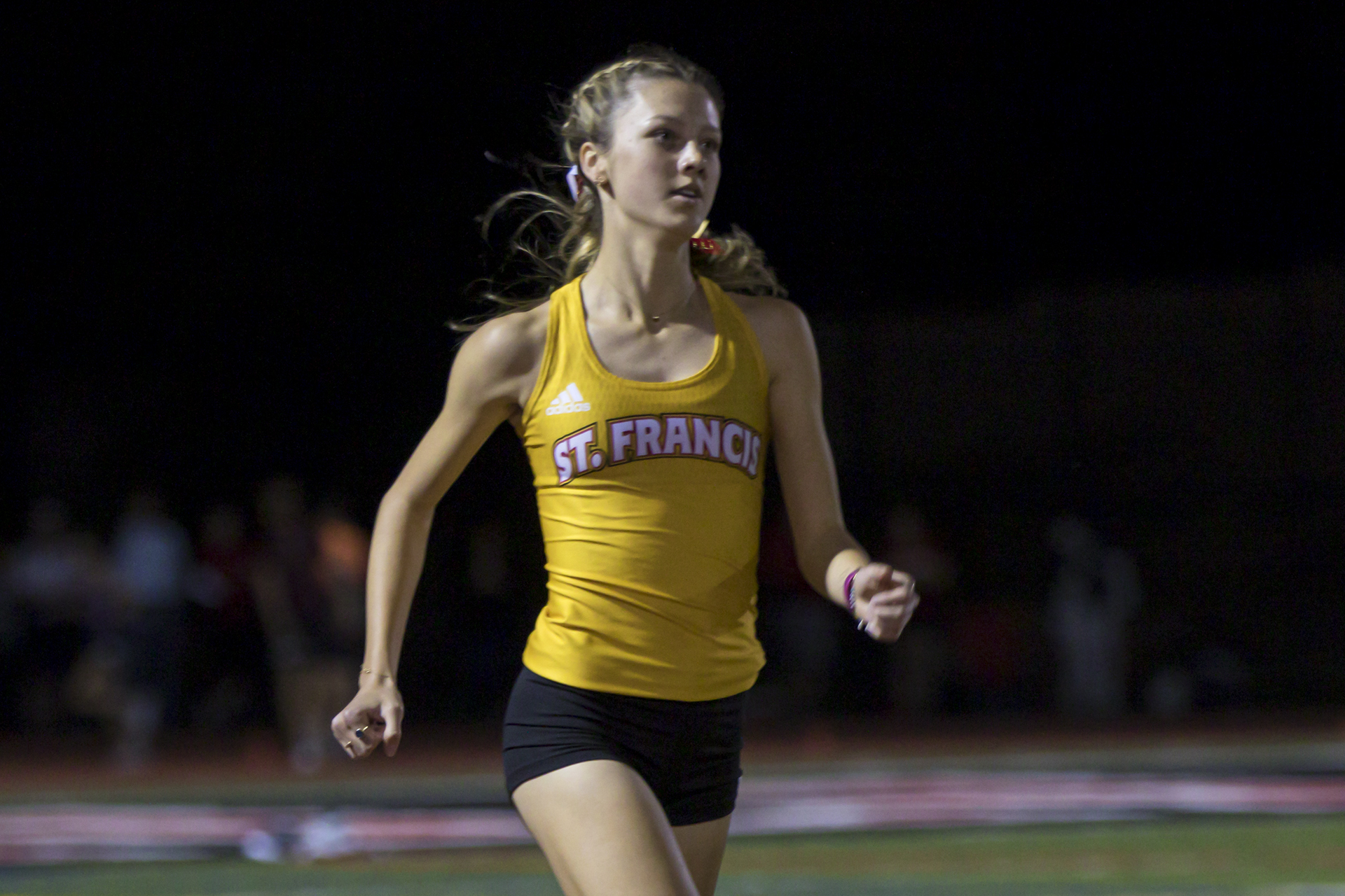 Joaquin reclaims school 1600 record at Sacramento MOC