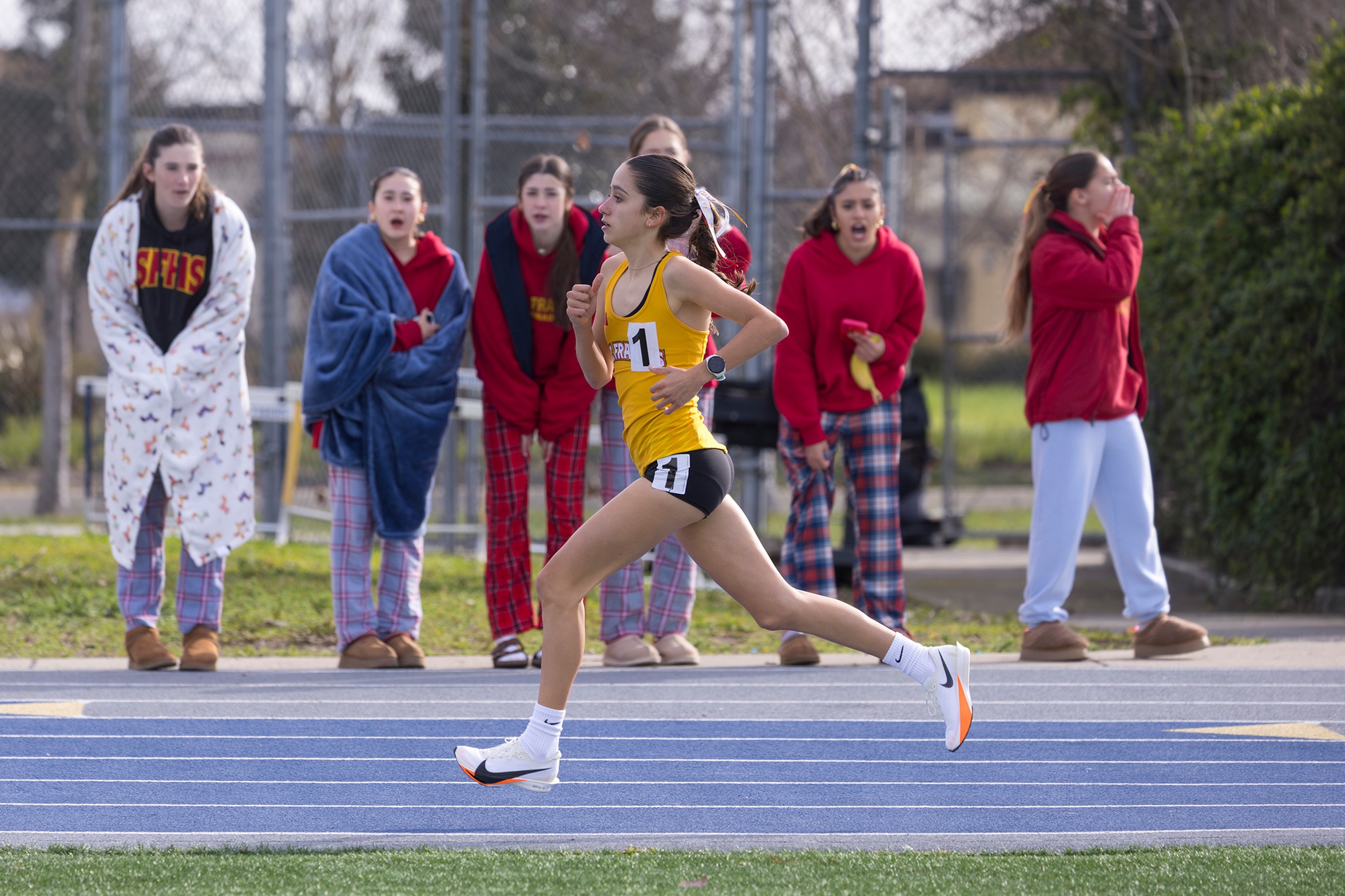 Gutierrez, Welch set school class records at DDF