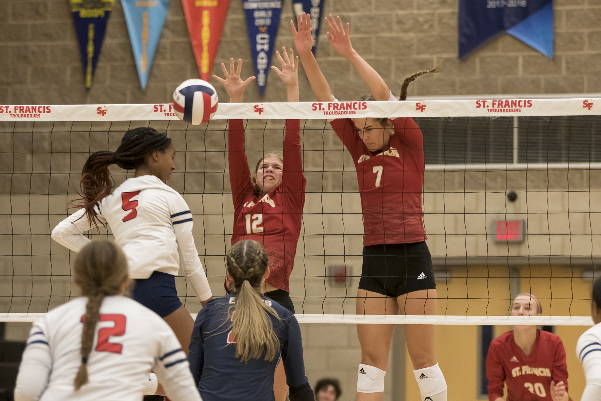 SF serves up sweep against Pleasant Grove
