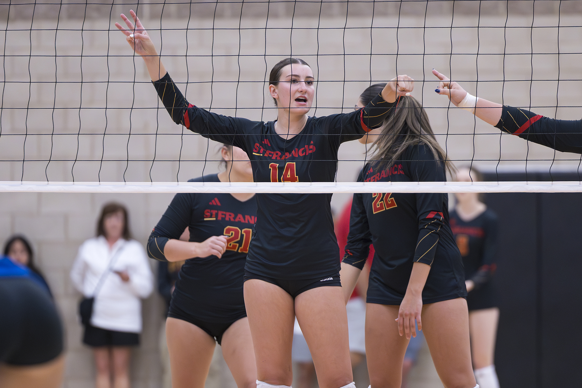 SF falls in three sets against top-ranked Thunder
