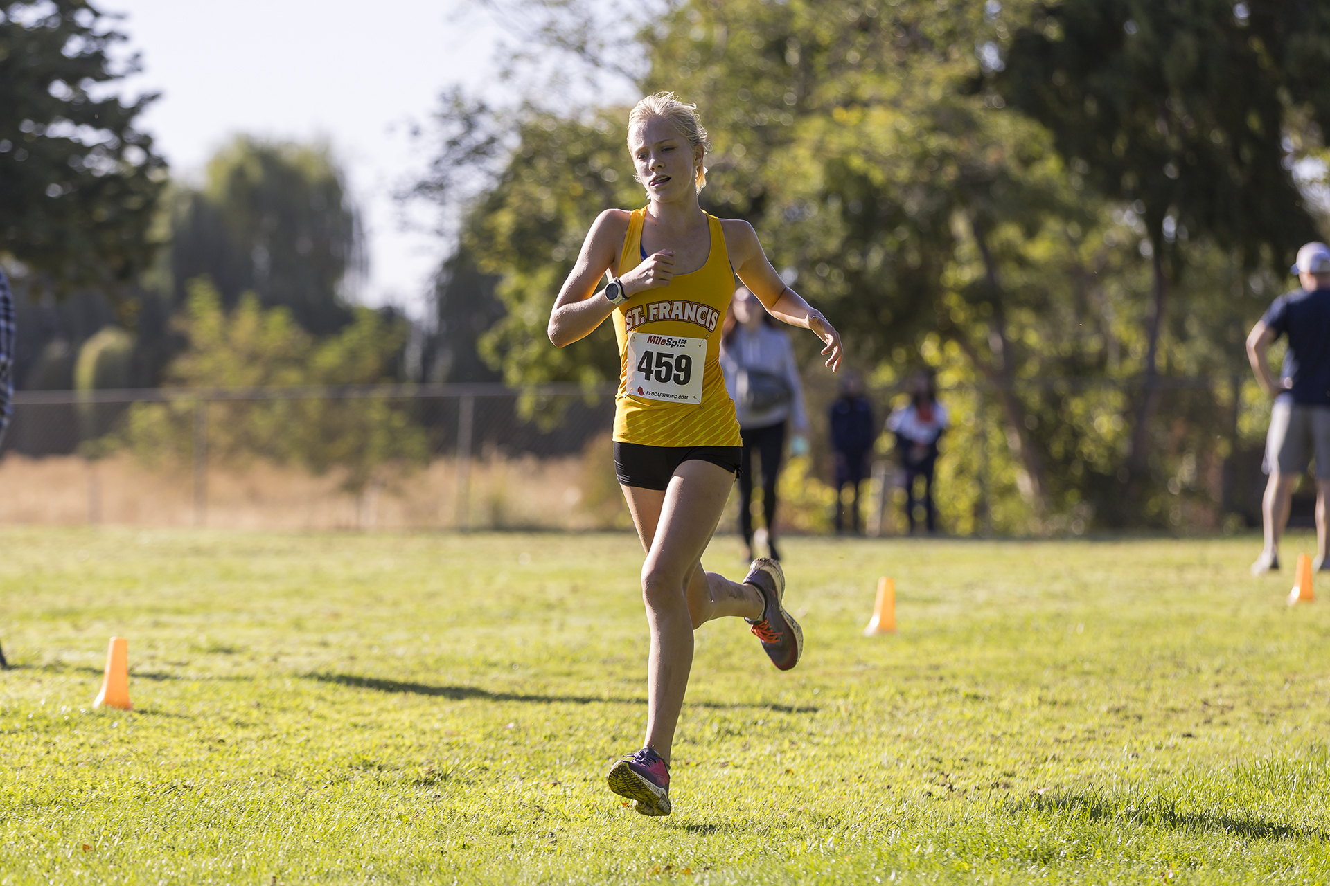 Schranz, Dunham lead SF at league center meet