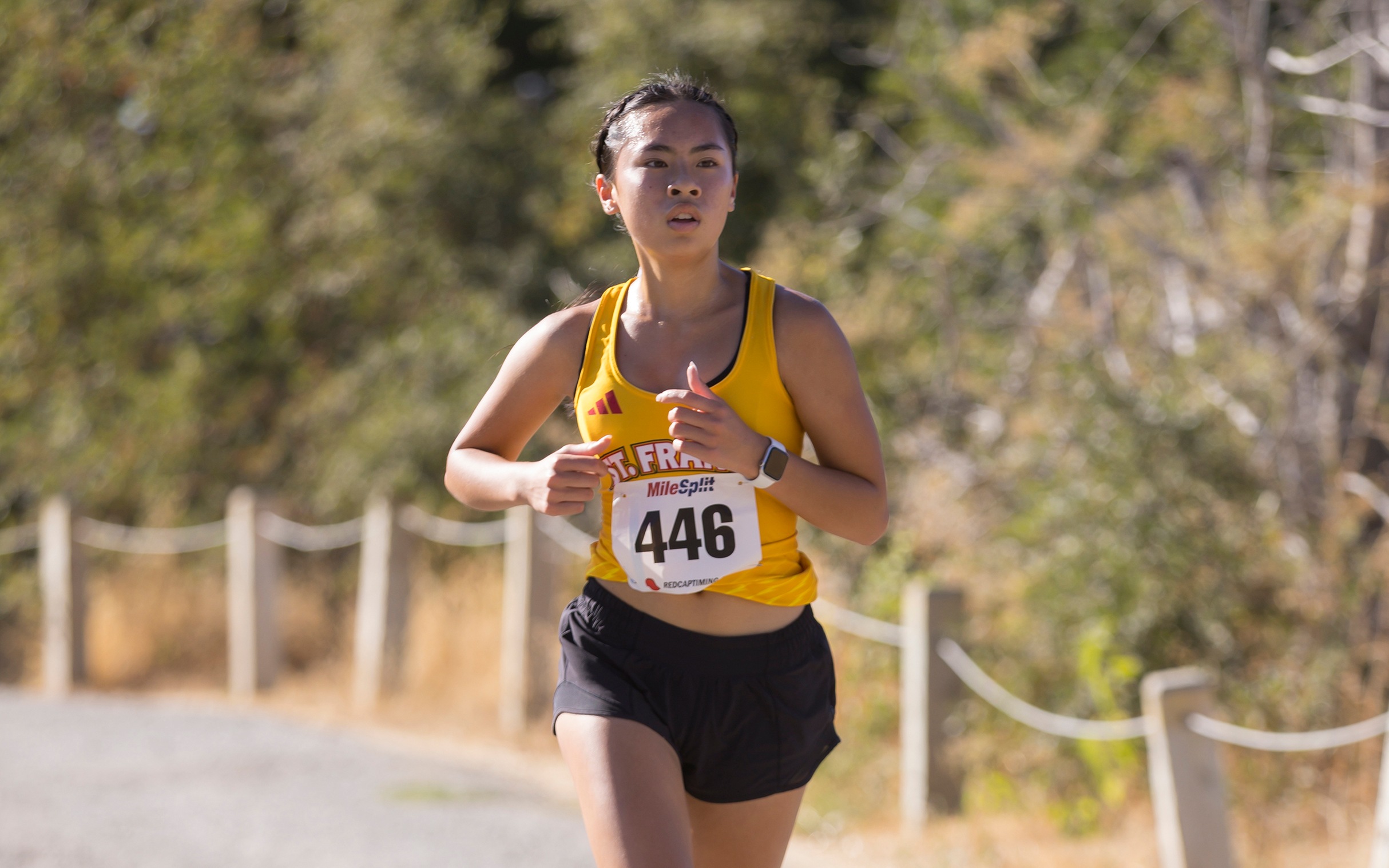 Mykaela Le led a 1-2-3-4-5 perfect finish in the Div. III JV race at Saturday's sub-section championships.